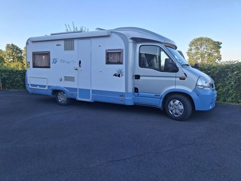 RENAULT Camping car 2006 occasion Mauriac 15200