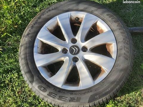 Pi&egrave;ces et &eacute;quipements Voiture Pneu voiture - roue  occasion Saint-Andr&eacute;-de-Roquepertuis 30630