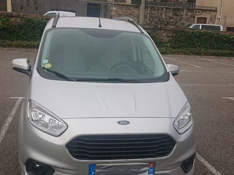 Ford Tourneo VP Tourneo Connect 1.5 L EcoBlue 120 S&S Titanium 2020 occasion Villefranche-de-Panat 12430