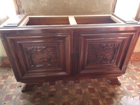 vieux  bahut  plateau marbre
80 Moulon (33)