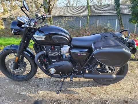 Moto TRIUMPH 2017 occasion Qu&eacute;ven 56530