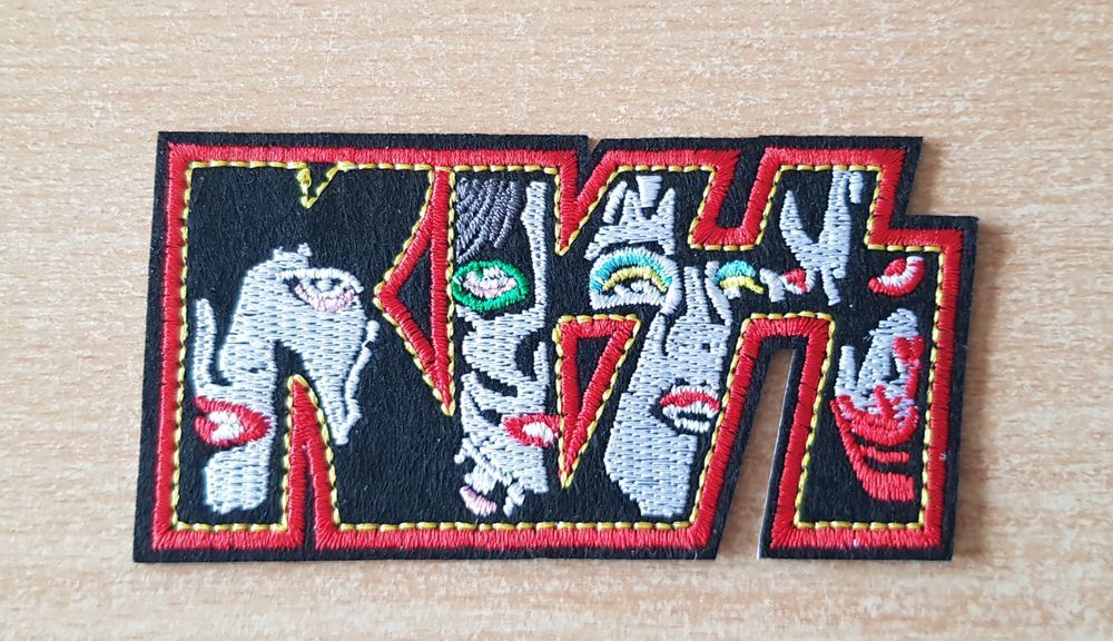 &eacute;cusson patch brod&eacute; groupe hard rock 70 80 kiss 4 t&ecirc;tes 