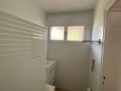   ME-F3 Six Fours Appartement - 3 pi�ce(s) - 55 m�