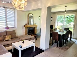  Maison � louer 7 pi�ces 250 m�