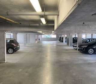  Parking / Garage � louer 3 m�