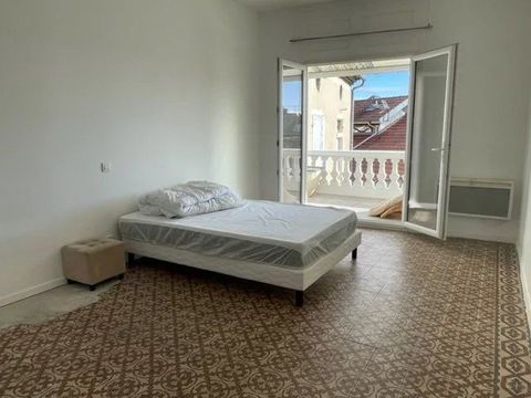  Appartement � louer 2 pi�ces 54 m� Mont�limar