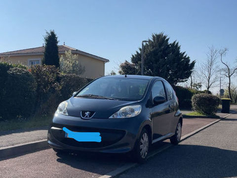 Peugeot 107 1.0e 12V 68ch BLUE LION Black & Silver 2009 occasion Chassieu 69680