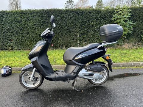Scooter PEUGEOT 2018 occasion Compi&egrave;gne 60200