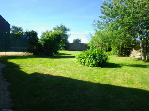   grande maison centre ville  Questembert56230 Maison - 10 pi�ce(s) - 210 m�