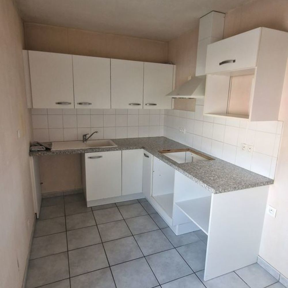 Location Appartement APPARTEMENT F3 - Surface 74 m² MANTES LA VILLE (78711) Mantes-la-ville