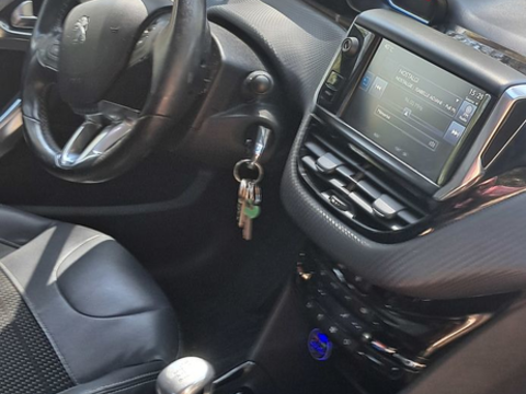 Peugeot 2008 1.6 BlueHDi 120ch S&S BVM6 Allure 2015 occasion Martigues 13500
