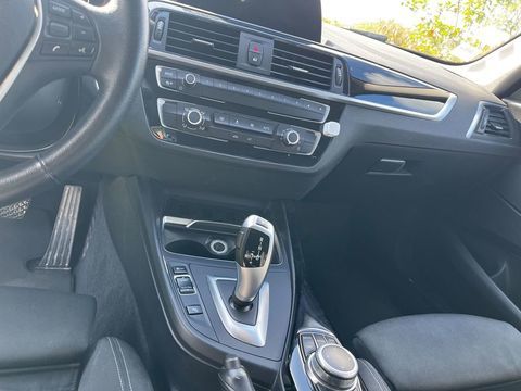 BMW S&eacute;rie 1 118d 150 ch BVA8 Business Design 2019 occasion Brignogan-Plage 29890