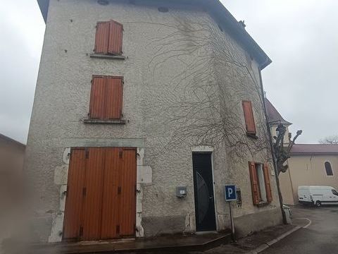   Belle maison de rue sur 3 niveaux � Beaucroissant 38140 Maison - 5 pi�ce(s) - 160 m�
