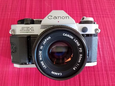 Je vends mon Canon AE-1 Program.
Appareil photo argentique. Sainte-Croix-sur-Buchy (76)