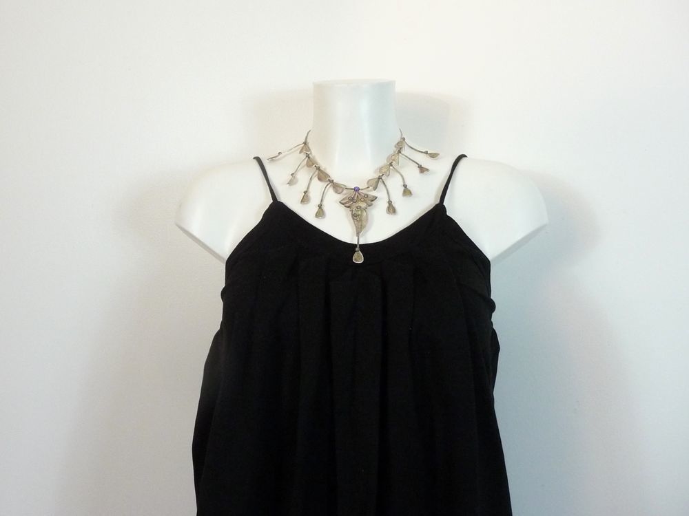 Collier Ajustable en M&eacute;tal Argent&eacute; Vieilli et ses Brindilles Bijoux et montres