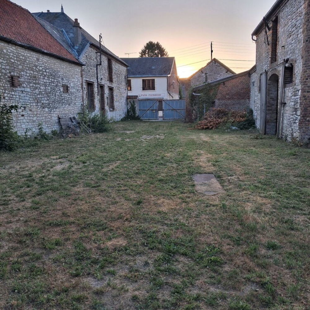 Vente Ferme Corps de ferme à rénover sur 1100m2 Sissonne
