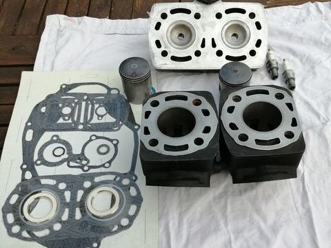 Pi&egrave;ces et &eacute;quipements Moto - Scooter - Quad Pi&egrave;ces et &eacute;quipements Moto - Scooter - Quad  occasion Baurech 33880