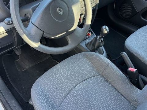 Renault Clio II CLIO CAMPUS SOCIETE 1.2 60 ECO2 GENERIQUE 2009 occasion Nogent-le-Phaye 28630