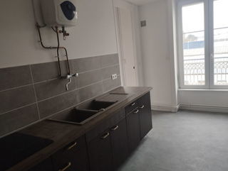  Appartement � louer 4 pi�ces 120 m�