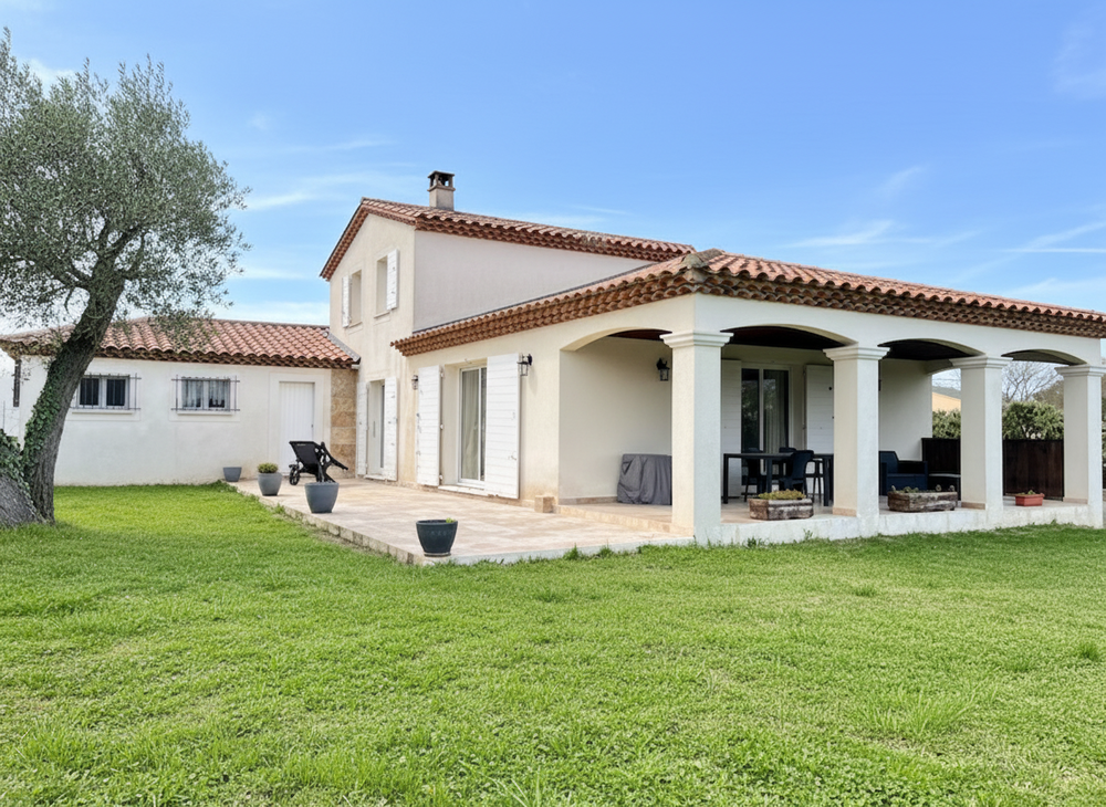 � vendre  Villa Grans (13450)