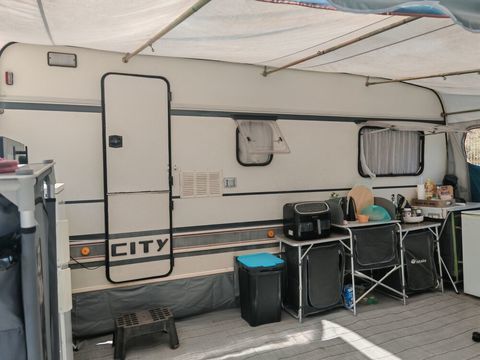 B&Uuml;RSTNER Caravane 1990 occasion Vias 34450