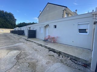  Immeuble � vendre 533 m�