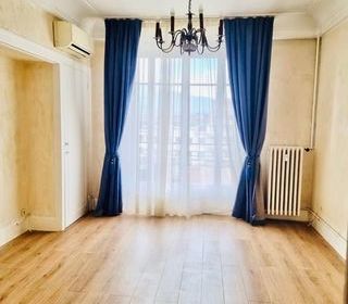  Appartement � louer 5 pi�ces 135 m�