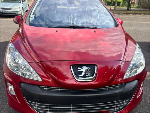 Peugeot 308 1.6 THP 150ch BVM6 Féline