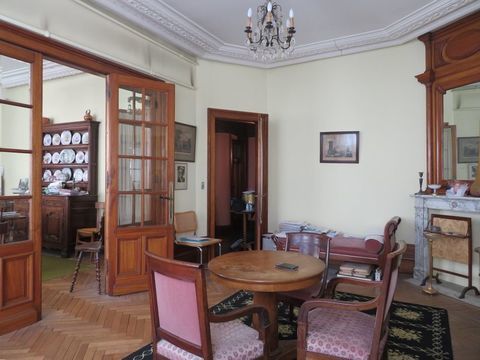  Appartement � vendre 4 pi�ces 143 m�