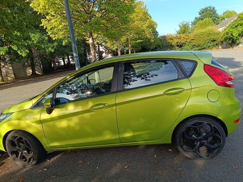 Ford Fiesta 1.6 TDCi 90 Ghia 2010 occasion Bourgbarr&eacute; 35230