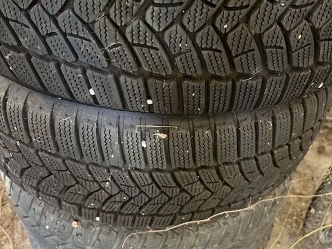 Pi&egrave;ces et &eacute;quipements Voiture Pneu voiture - roue  occasion Orry-la-Ville 60560