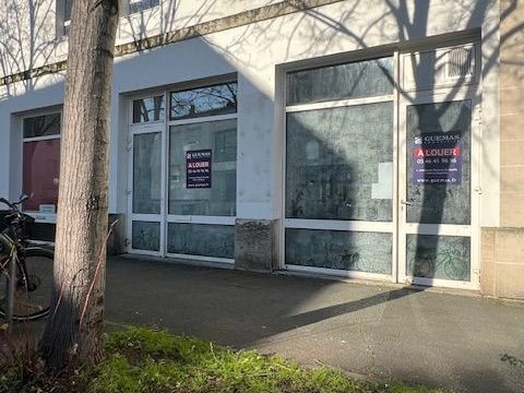 Local commercial 118 m&sup2; La Rochelle 1250 17000 La rochelle