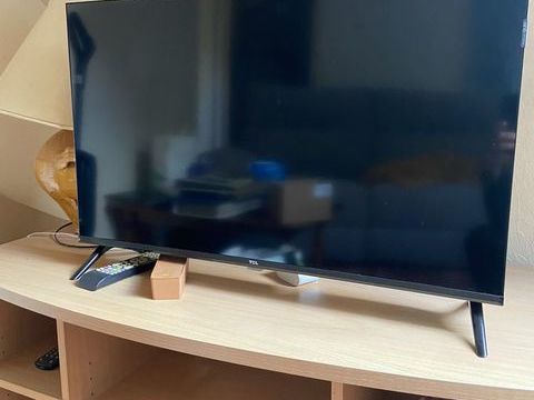 A saisir télévision neuve 150 Bernay (27)