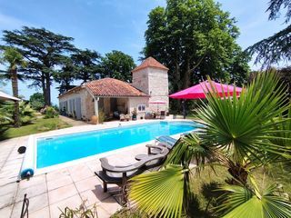  Propri�t�/ch�teau � vendre 14 pi�ces 450 m�