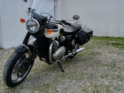 Moto TRIUMPH 2017 occasion La Rochelle 17000