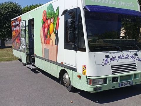 Camion magasin Camion magasin 1999 occasion Lesquielles-Saint-Germain 02120