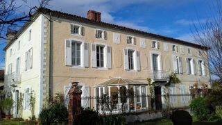  Propri�t�/ch�teau � vendre 14 pi�ces 5000 m�