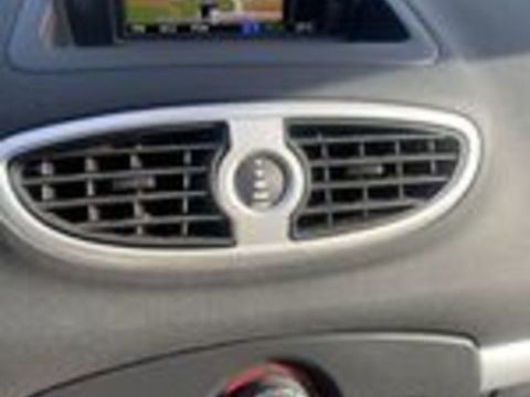 Clio III Estate Clio Estate III Tce 100 eco2 Exception TomTom Euro 5 2011 occasion 38320 Eybens