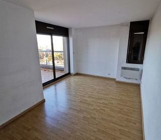  Appartement � louer 4 pi�ces 123 m�