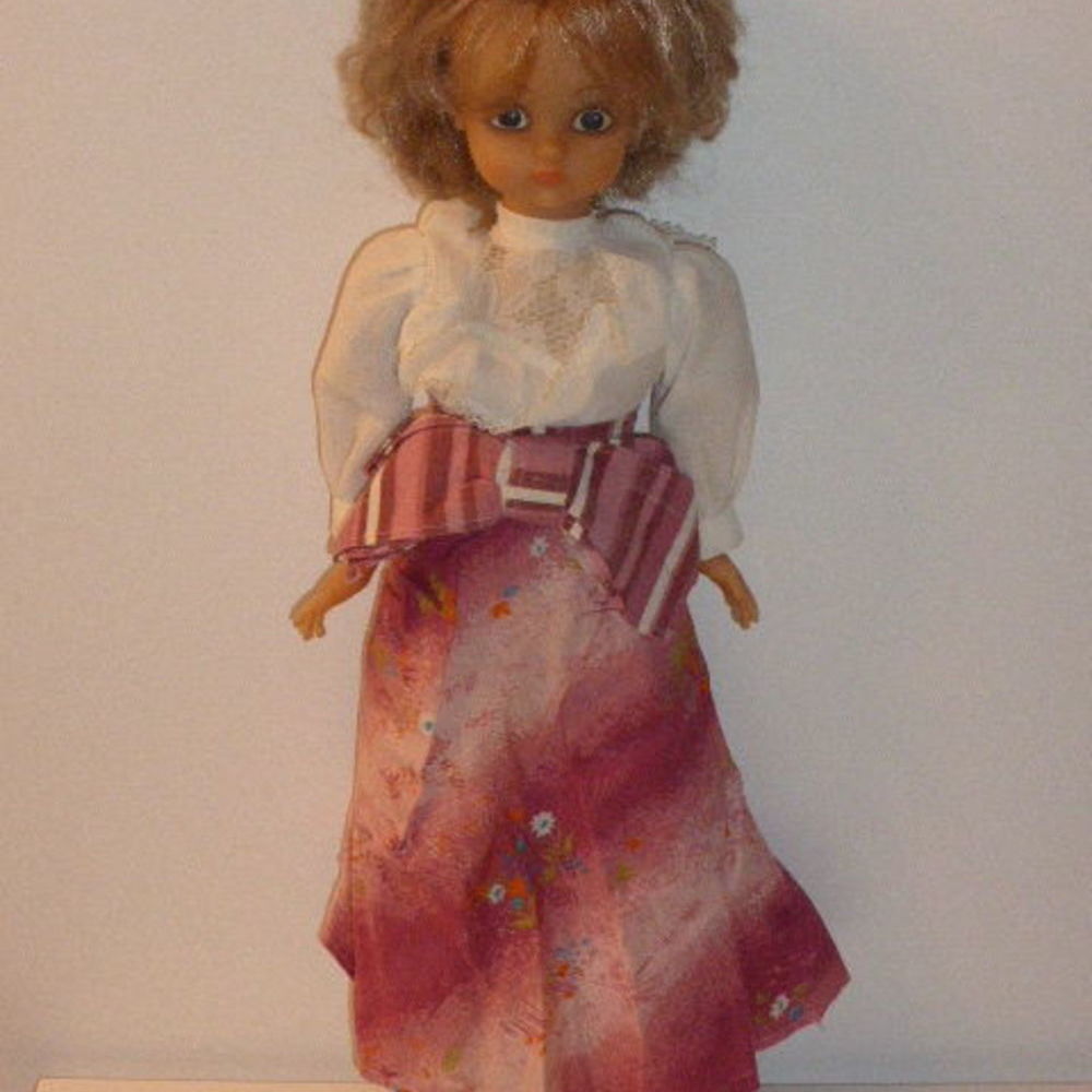 Poup&eacute;e BELLA corps souple 54 cm r&eacute;f&eacute;rence 1480 