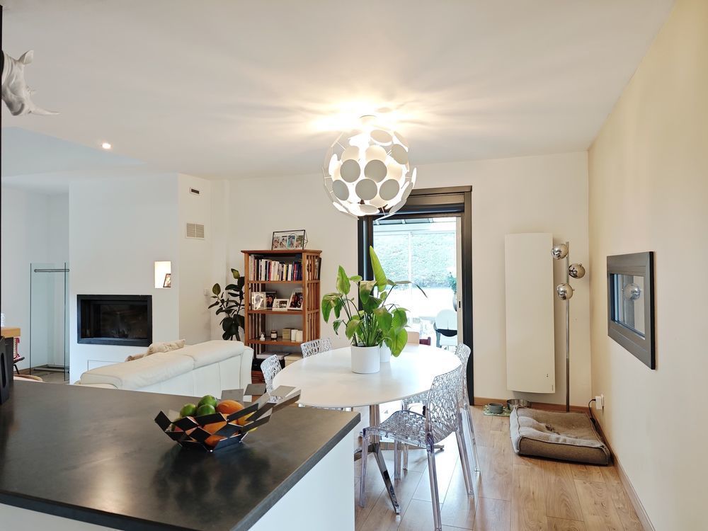 � vendre  Maison Cessy (01170)