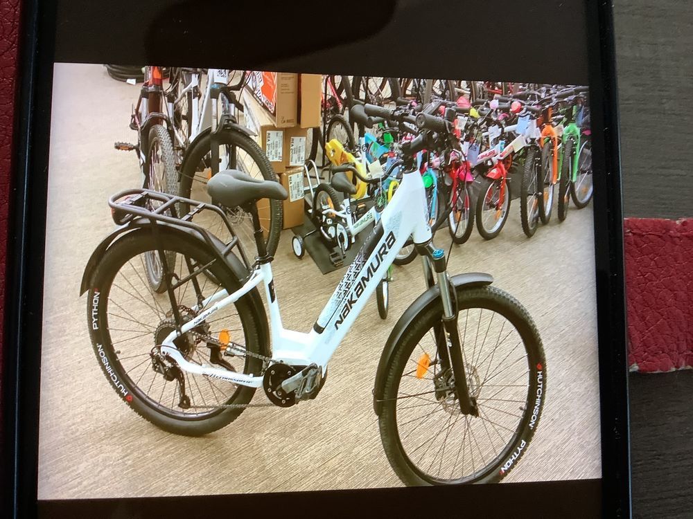V&eacute;lo vtc taille L electrique avec 2 batteries prix 1100€ Vélos