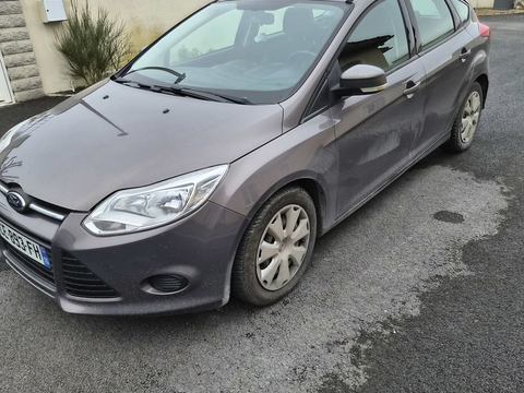 Ford Focus 1.0 SCTi 100 EcoBoost S&S Trend 2012 occasion Troyes 10000