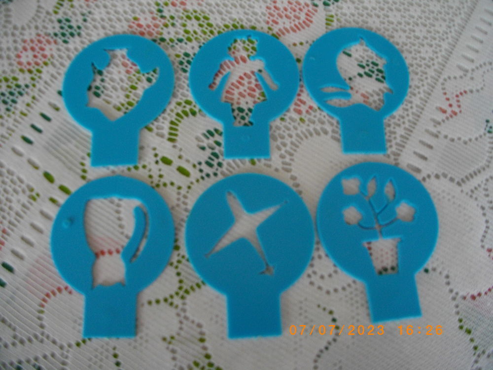 24 POCHOIRS POUR DESSINS POUR ENFANT Jeux / jouets