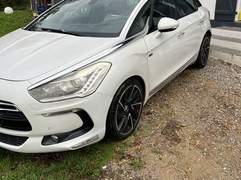 Citro&euml;n DS5 Hybrid4 Sport Chic BMP6 2012 occasion C&egrave;re 40090