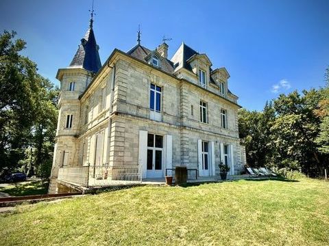   Maison de maitre proche Agen Propri�t�/ch�teau - 15 + pi�ce(s) - 570 m�