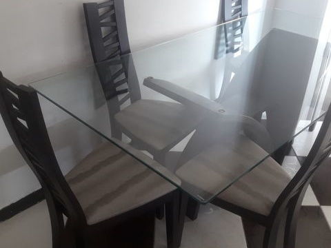 Table de salle � manger 150 La Mulati�re (69)