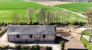  Remise / Grange � vendre 1 pi�ce 260 m�