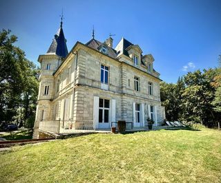  Propri�t�/ch�teau � vendre 15 + pi�ces 570 m�