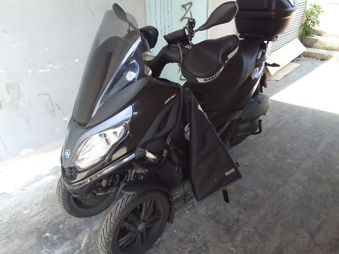 Scooter PIAGGIO 2019 occasion Paris 75015